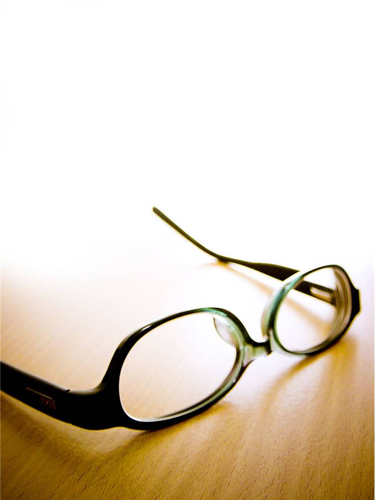Invented Modern Eyeglasses